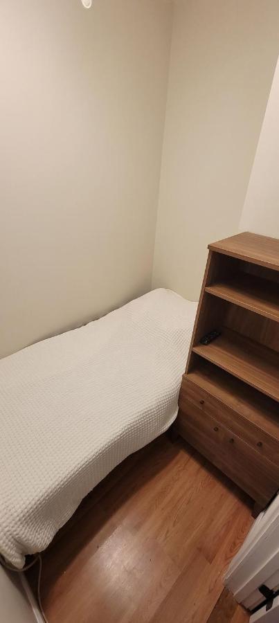Private Bedroom Near 보스톤 외부 사진
