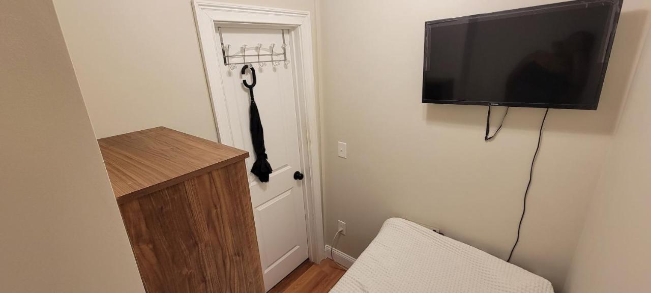 Private Bedroom Near 보스톤 외부 사진