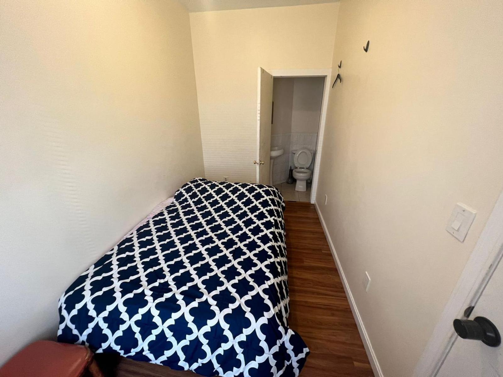 Private Bedroom Near 보스톤 외부 사진